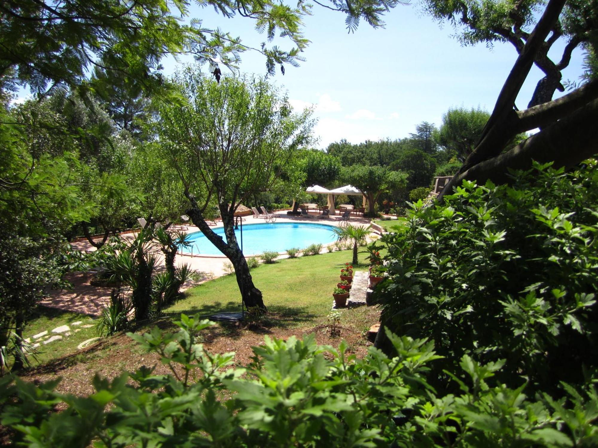 Domaine Du - Teritoria 3*